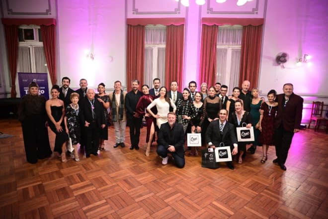 Gualeguaychú vibró al ritmo del 2×4 y ya tiene a sus representantes rumbo al Mundial de Tango BA 2026